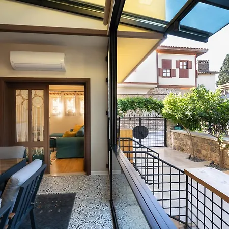 Cozy Home In Oldtown Kaleici